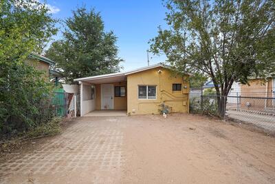1011A EDITH Boulevard NE, Albuquerque