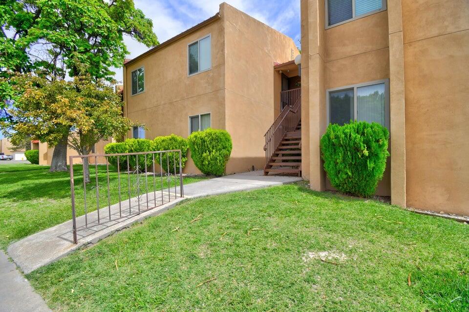 931 Country Club Drive SE J - Main Image