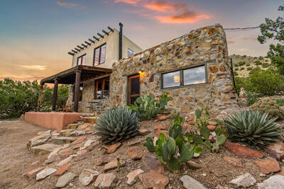 35 Grateful Way, Cerrillos