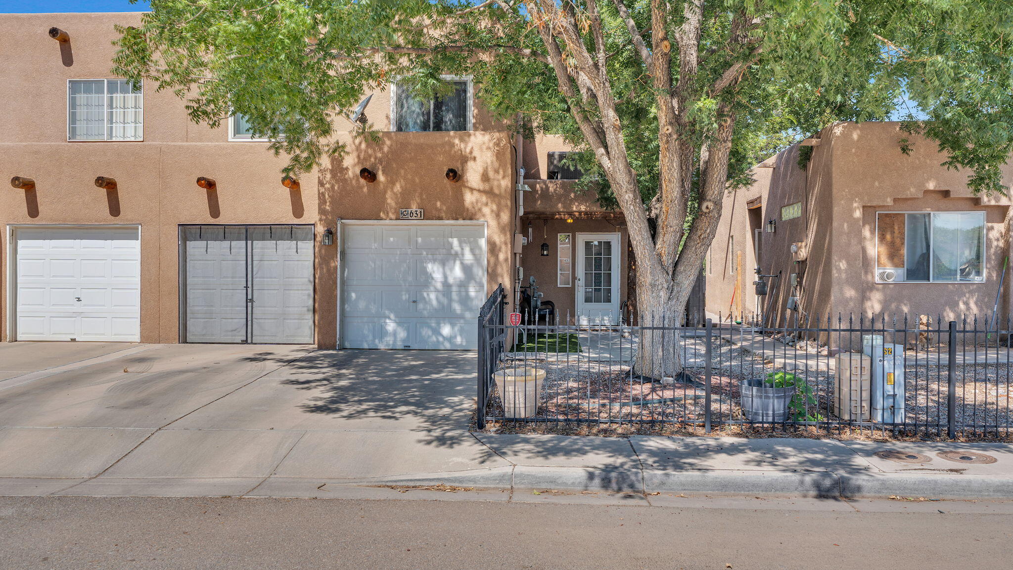 631 Reeves Place SW - Main Image