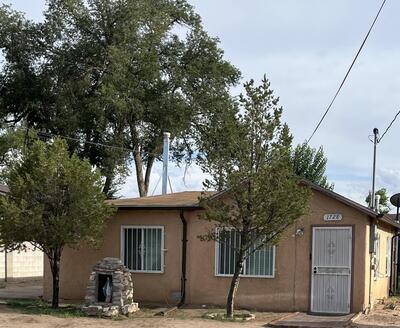 1728 VALLEY Road SW, Albuquerque