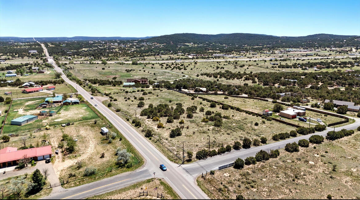 951 Moutain Valley Road Road - Main Image