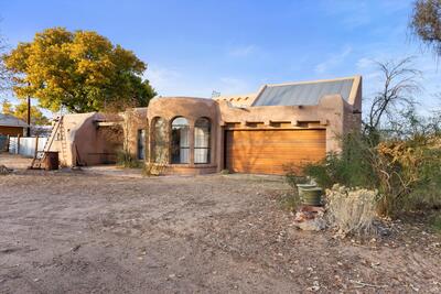 1568 MichaelAnn Drive, Los Lunas 