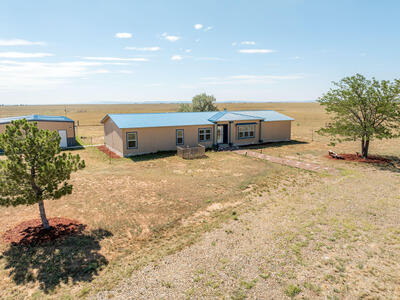 100 Bluegrass S Road, Estancia