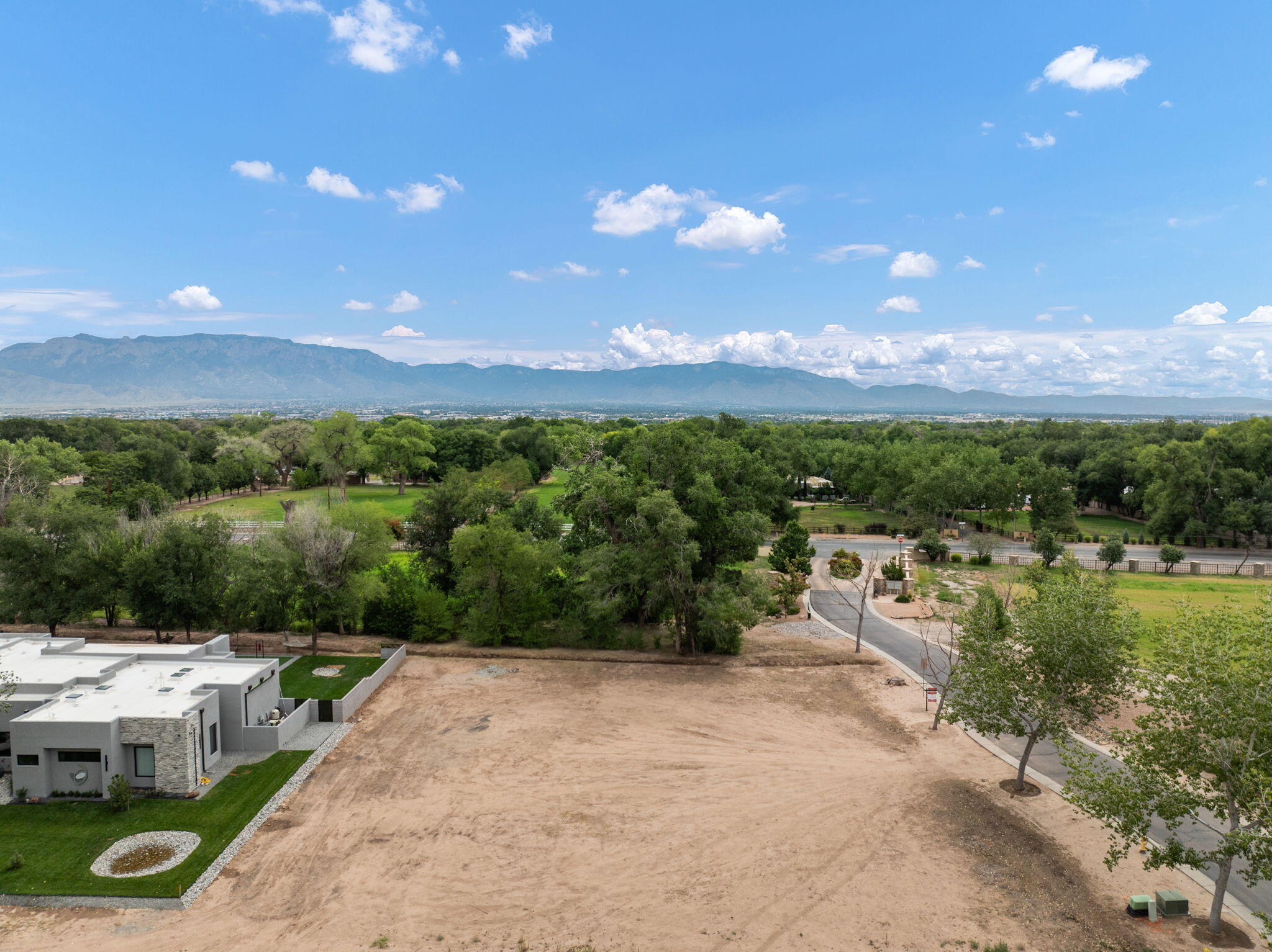 1001 COTTONWOOD Drive NW - Main Image