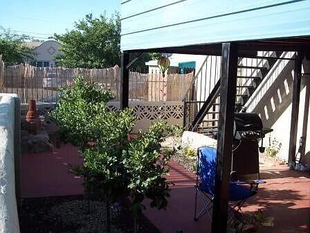 1508 EDITH Boulevard NE - Main Image