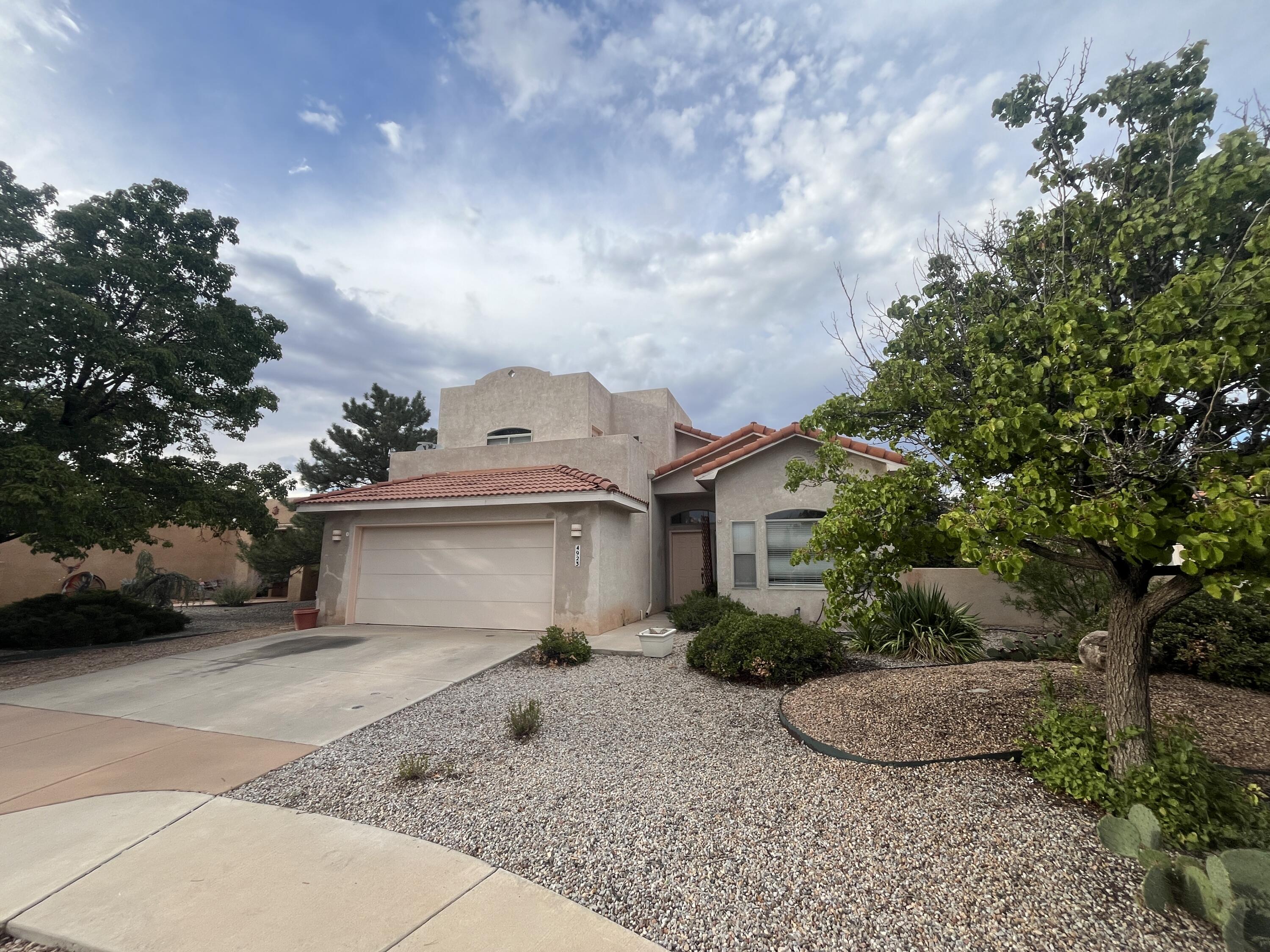 4923 ALTA MESA NW - Main Image