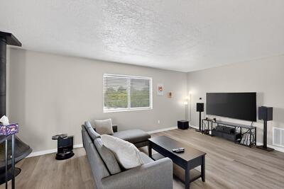 8333 COMANCHE Road NE 16-D, Albuquerque
