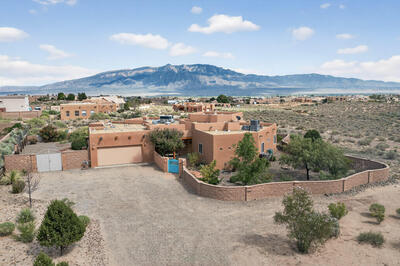 1694 Nez Perce Loop NE, Rio Rancho