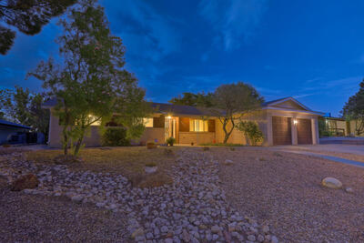 8209 AVENIDA LA PRESTINA NE, Albuquerque