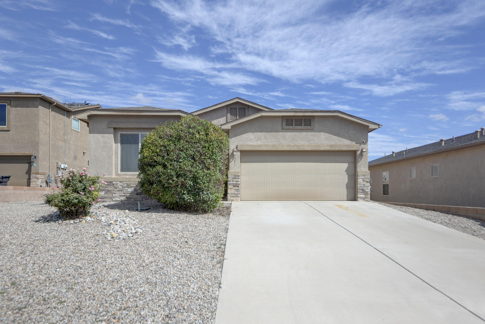 253 LANDING Trail NE - Main Image