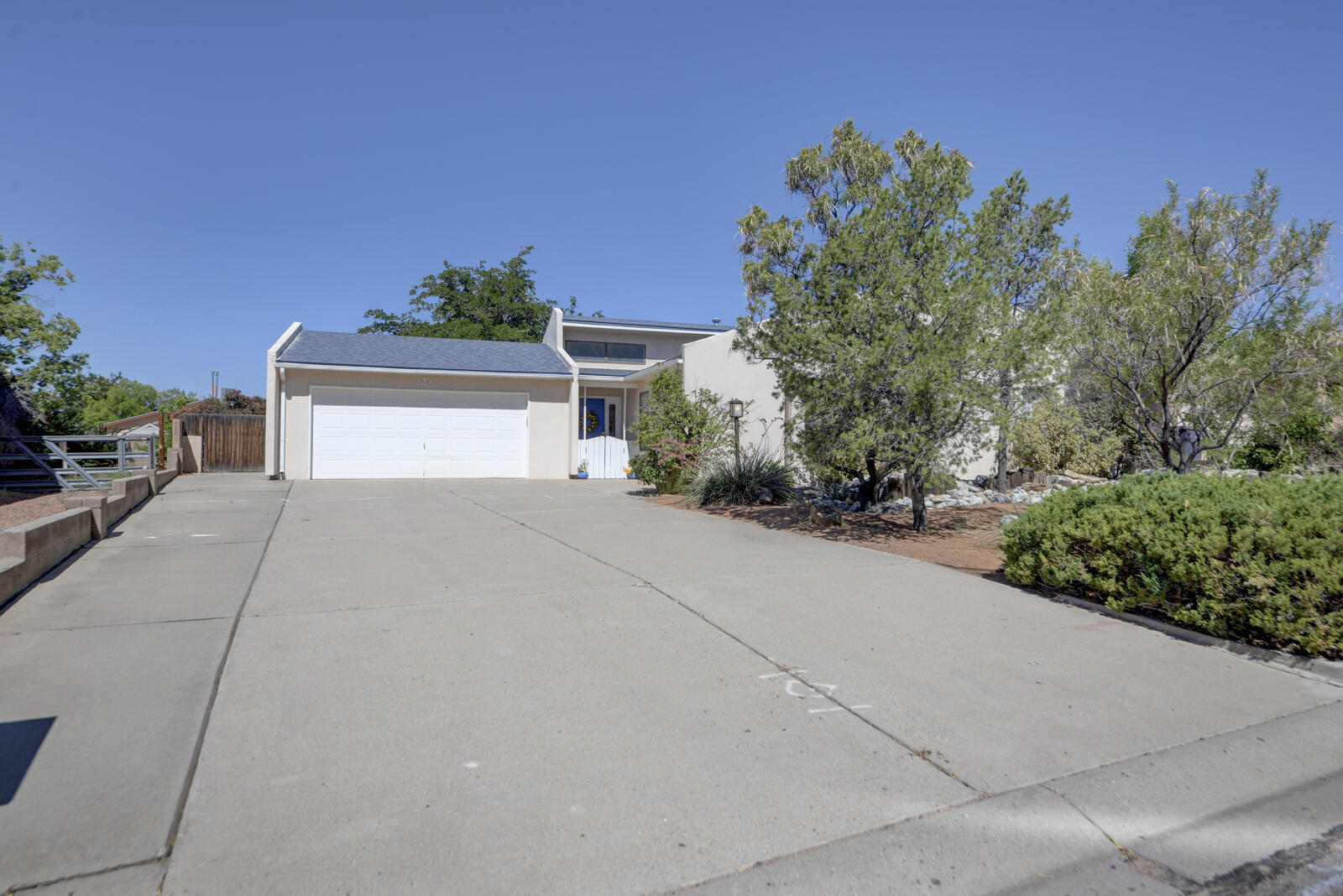2775 PINEWOOD Drive SE - Main Image