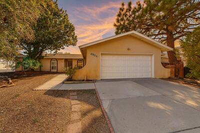 6904 ESTHER Avenue NE, Albuquerque