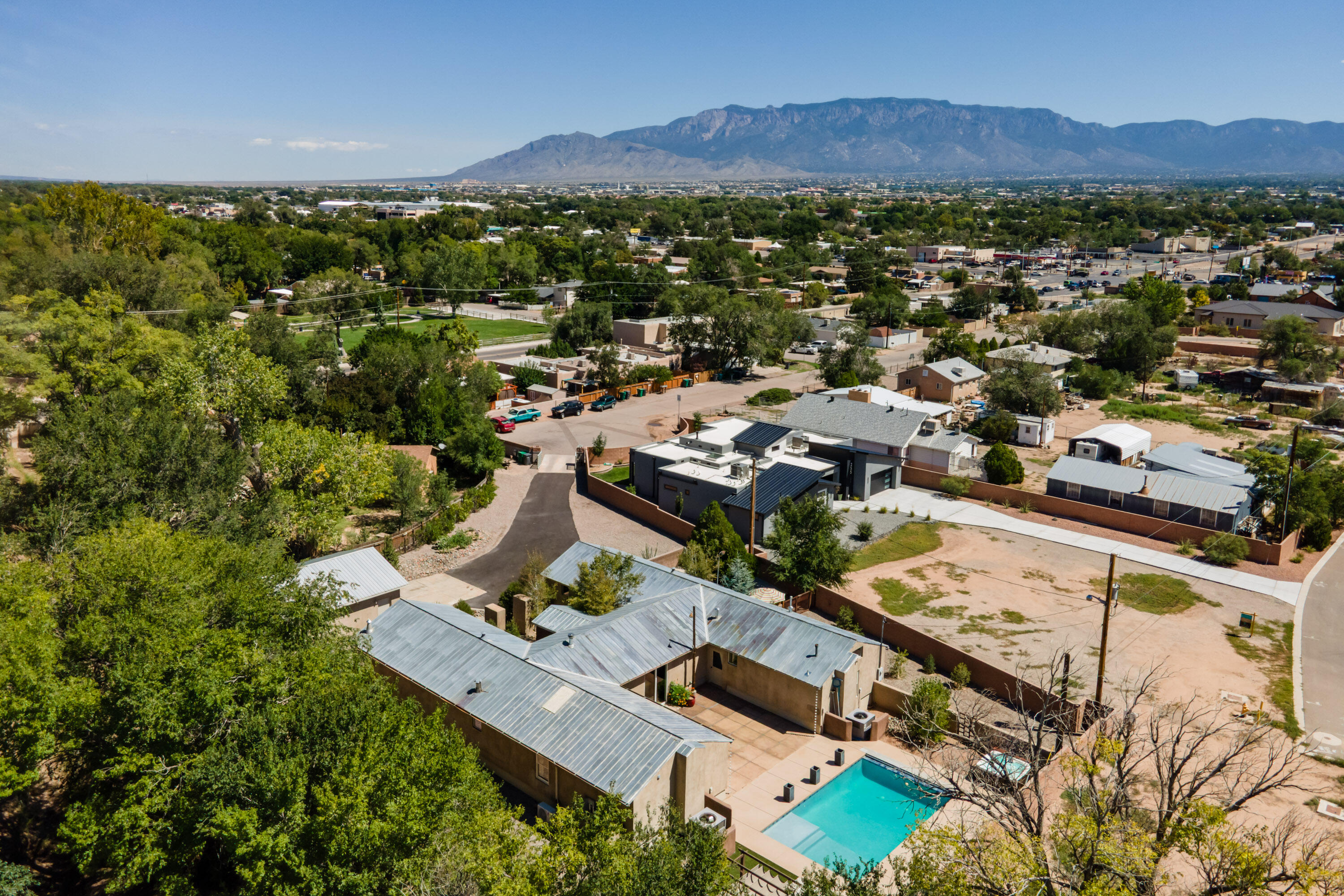 270 SANDIA VIEW Road NW - Main Image