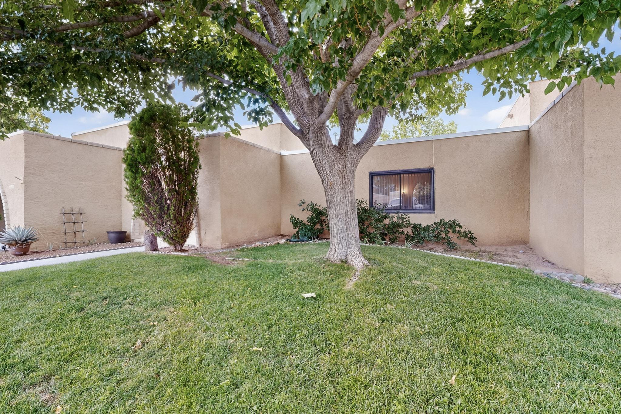 1305 RIO RANCHO Boulevard SE C - Main Image