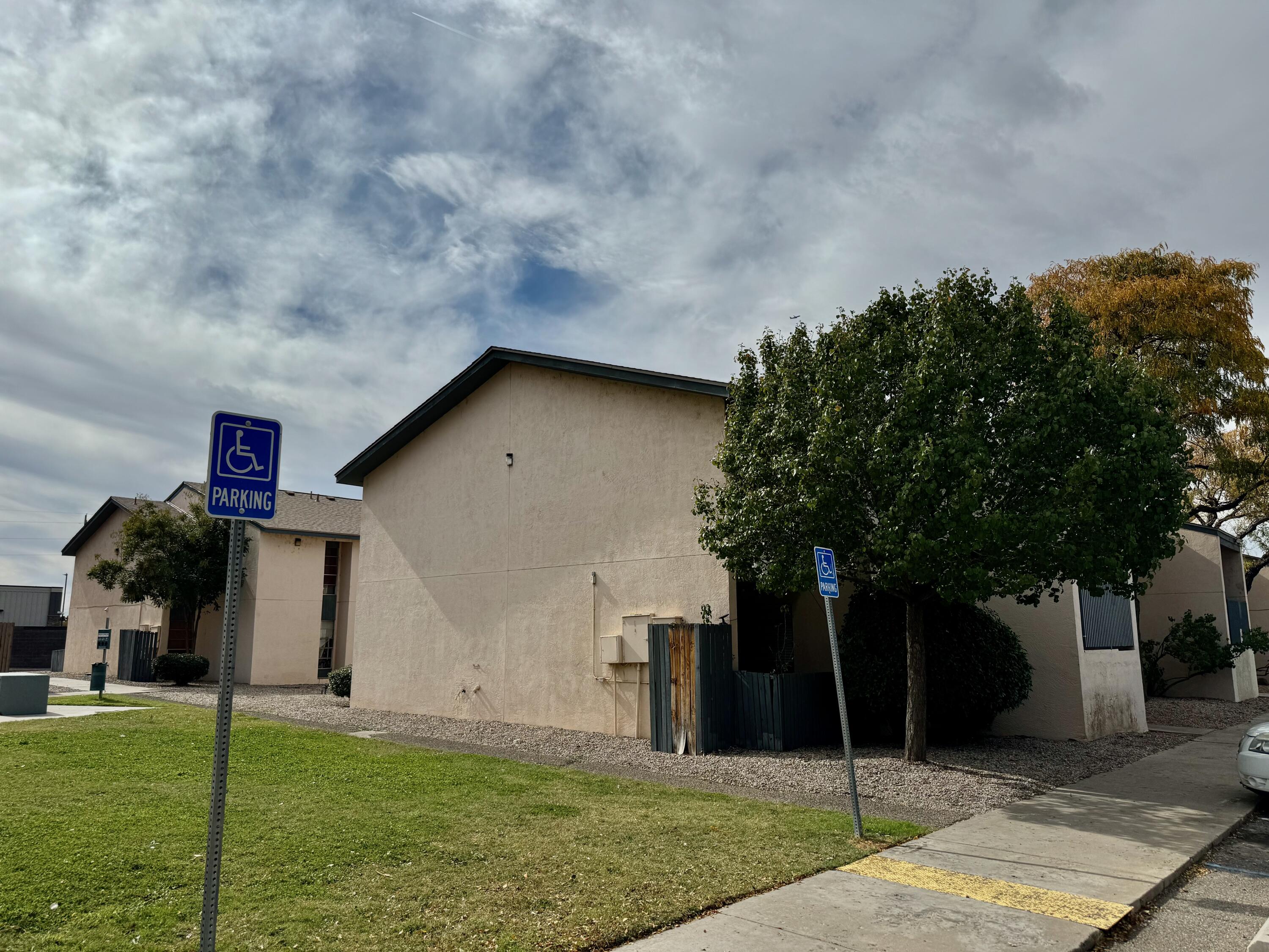 4601 Carlisle Boulevard NE B4 - Main Image