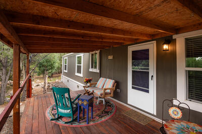 21 VELVET Drive, Edgewood