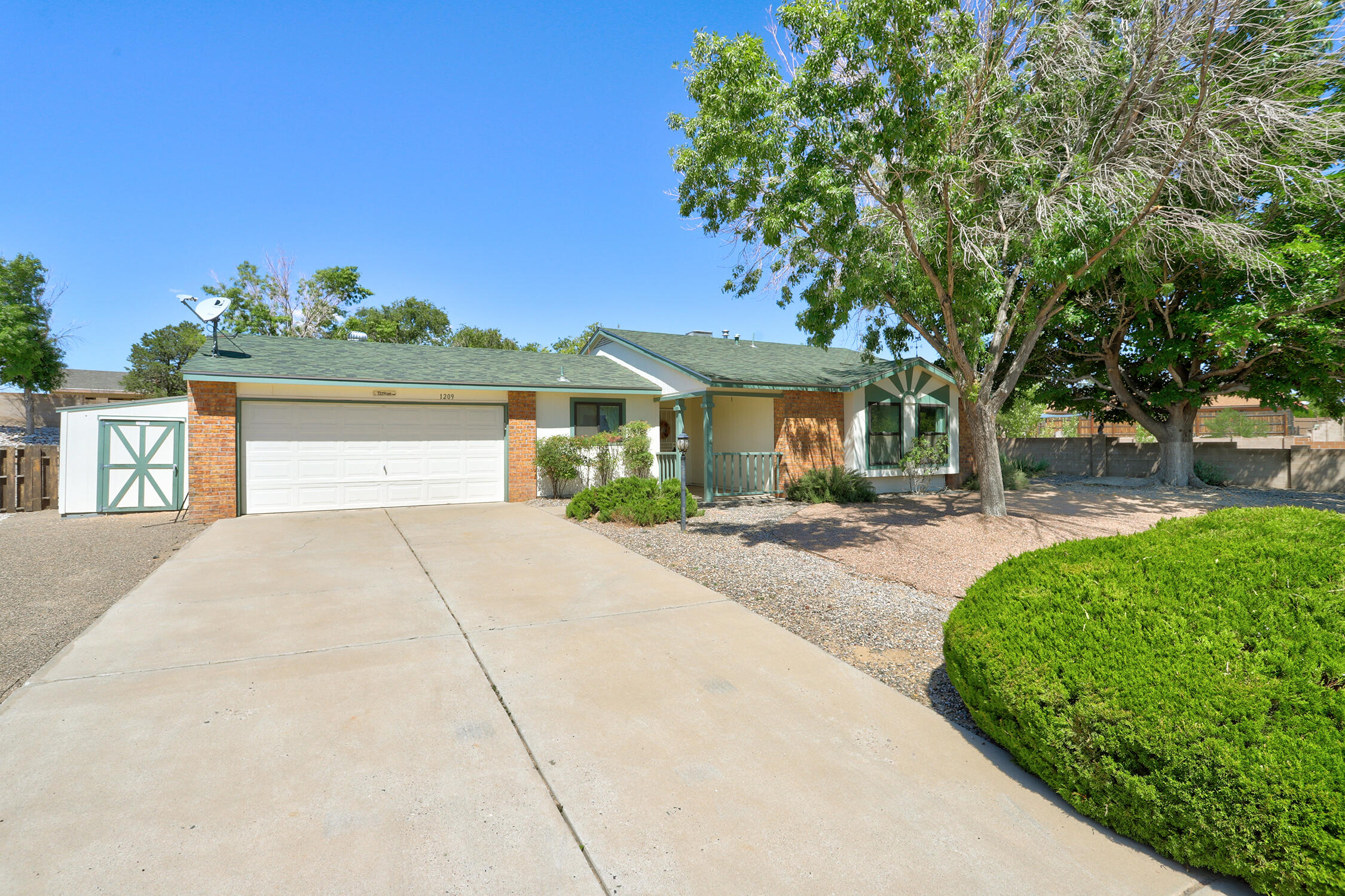 1209 WEEPING WILLOW Court NE - Main Image
