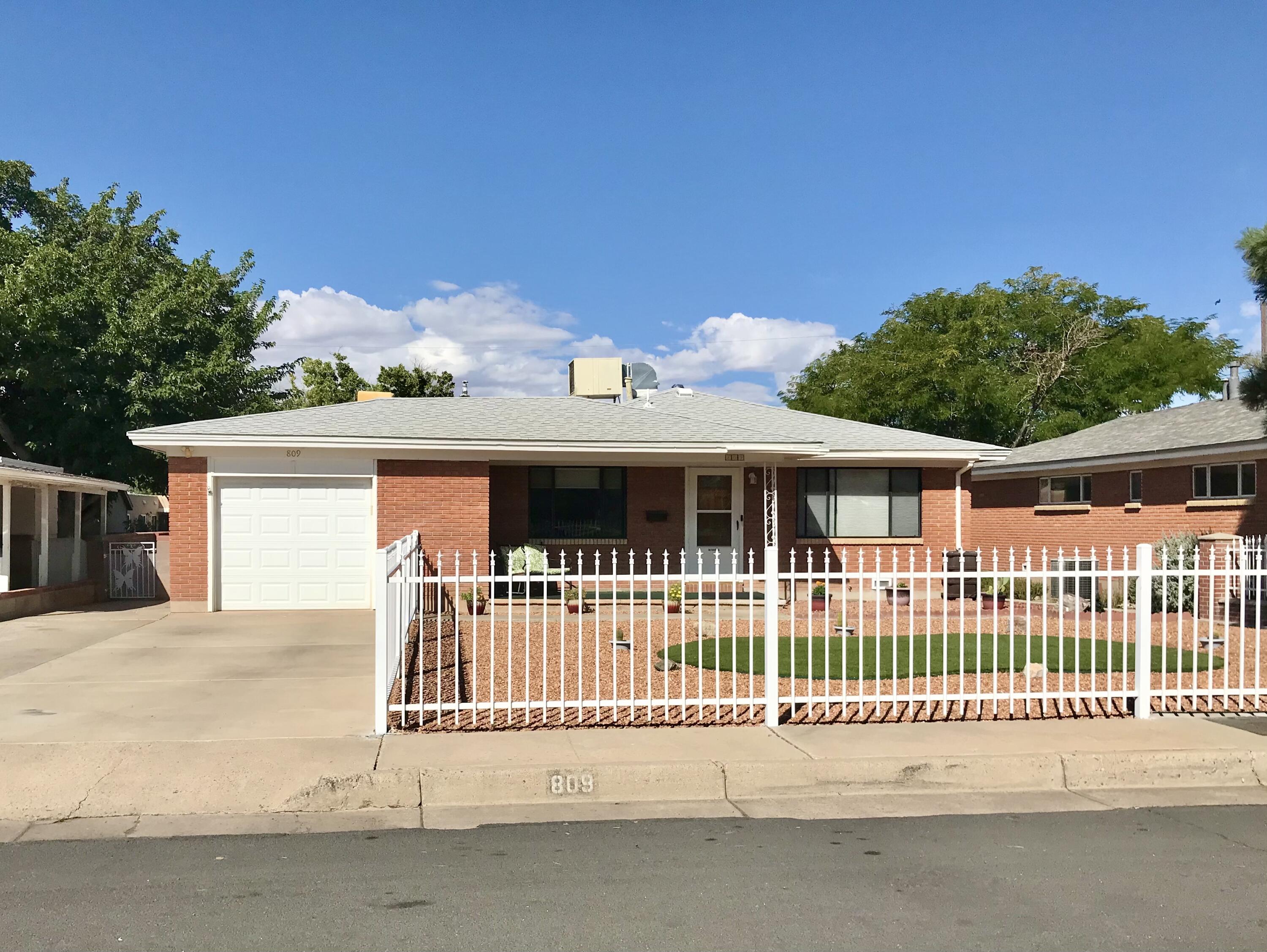 809 CAGUA Drive NE - Main Image