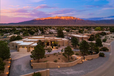 204 TIERRA DE CORRALES Road, Corrales