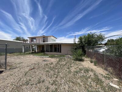 419 S 10TH Street, Belen