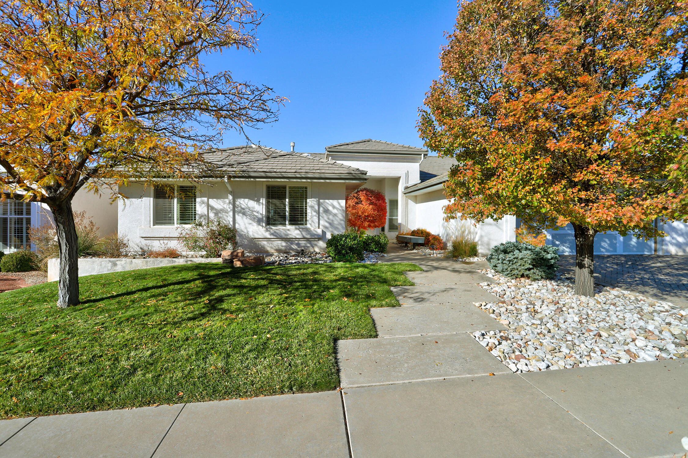 5905 MIMOSA Place NE - Main Image