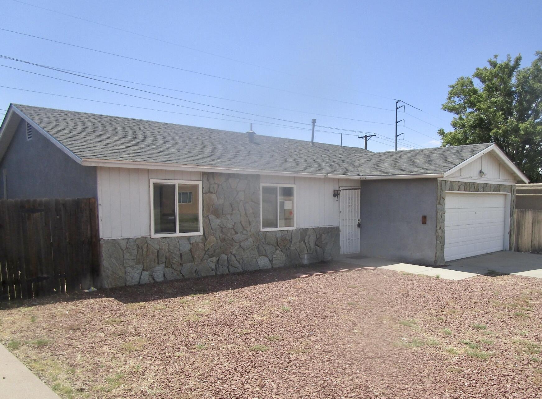 8216 BRET Place NE - Main Image