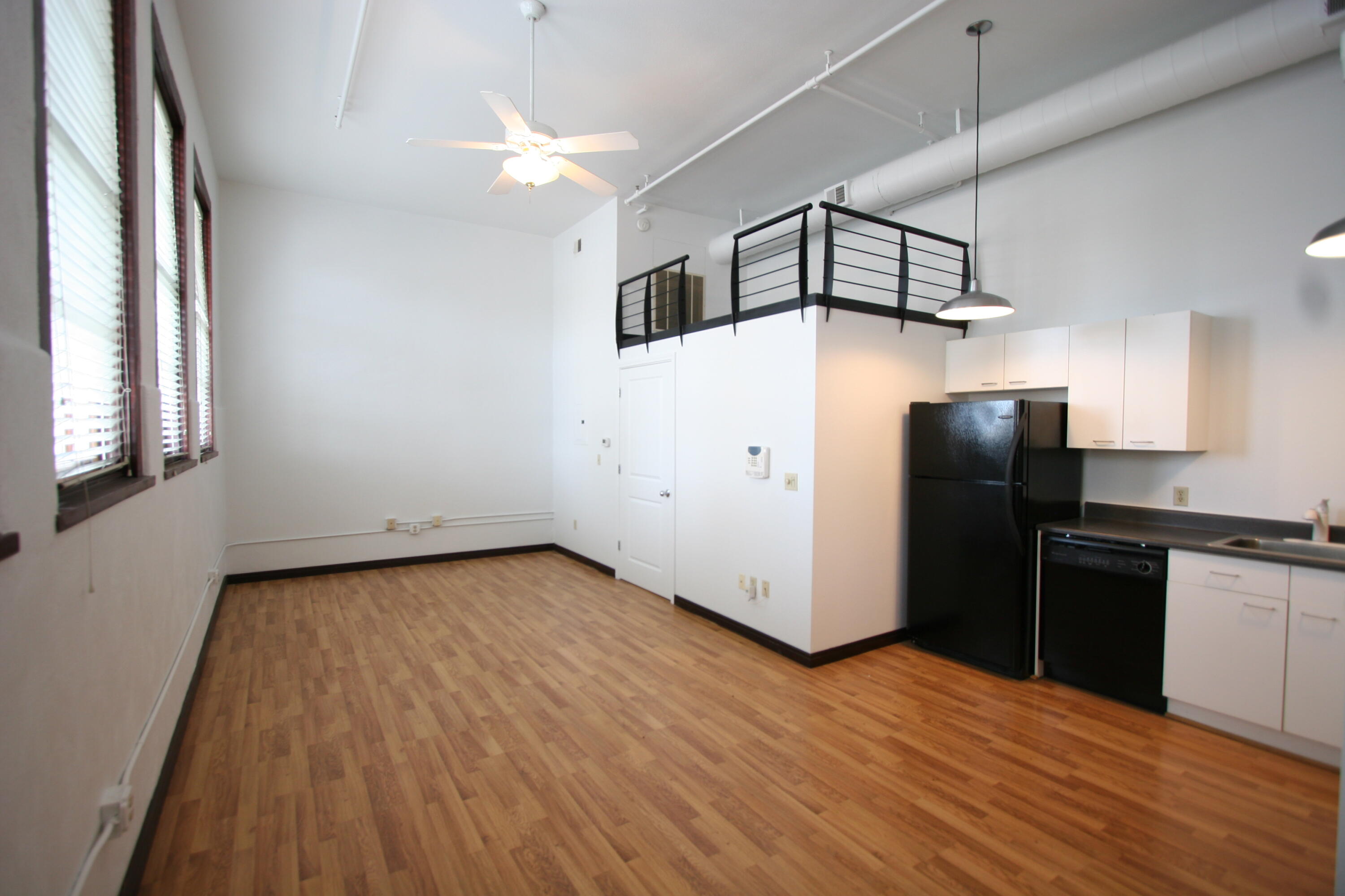 301 CENTRAL Avenue NE 117 - Main Image