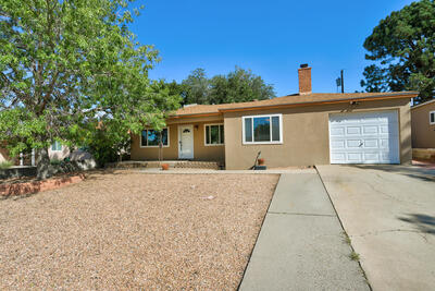 9521 Snow Heights Boulevard NE, Albuquerque
