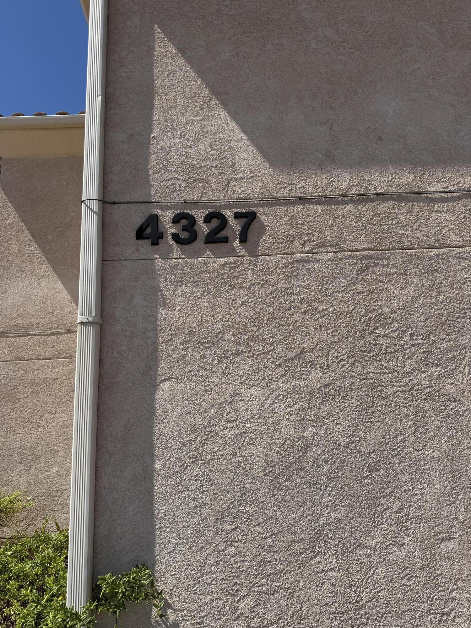 4327 Sabana Loop SE D - Main Image