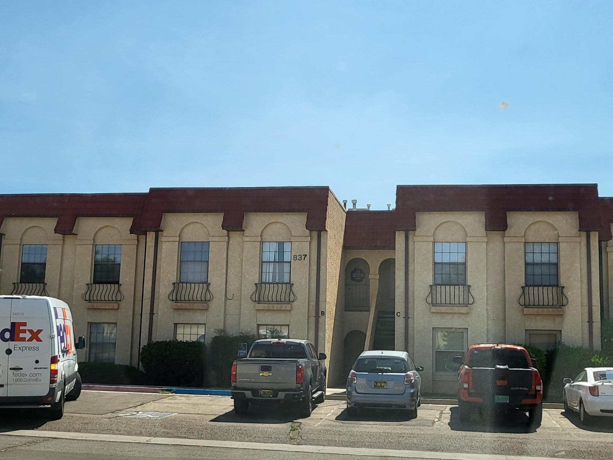 819 Country Club DR SE 1A - Main Image