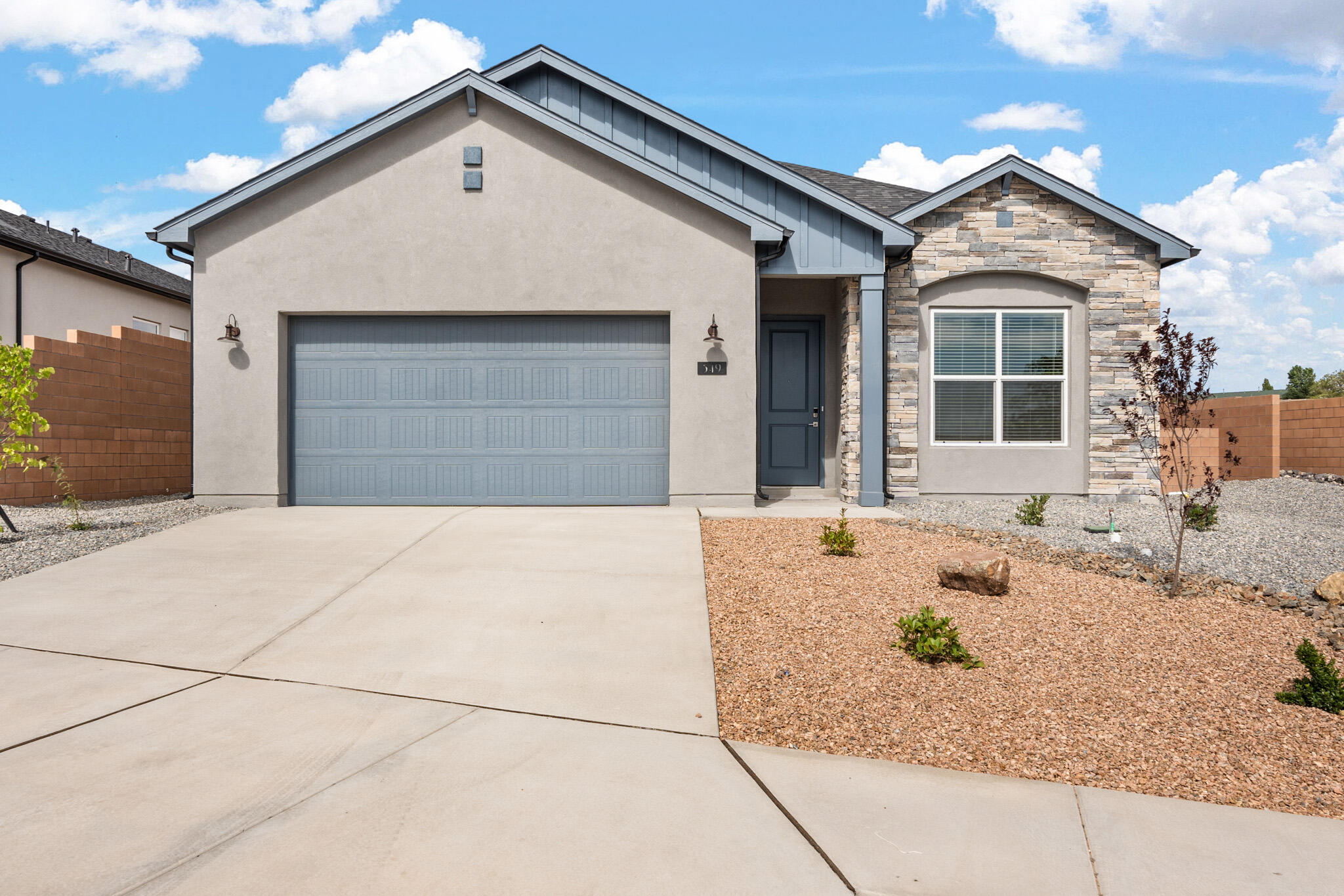 549 Mindoro Drive SE - Main Image