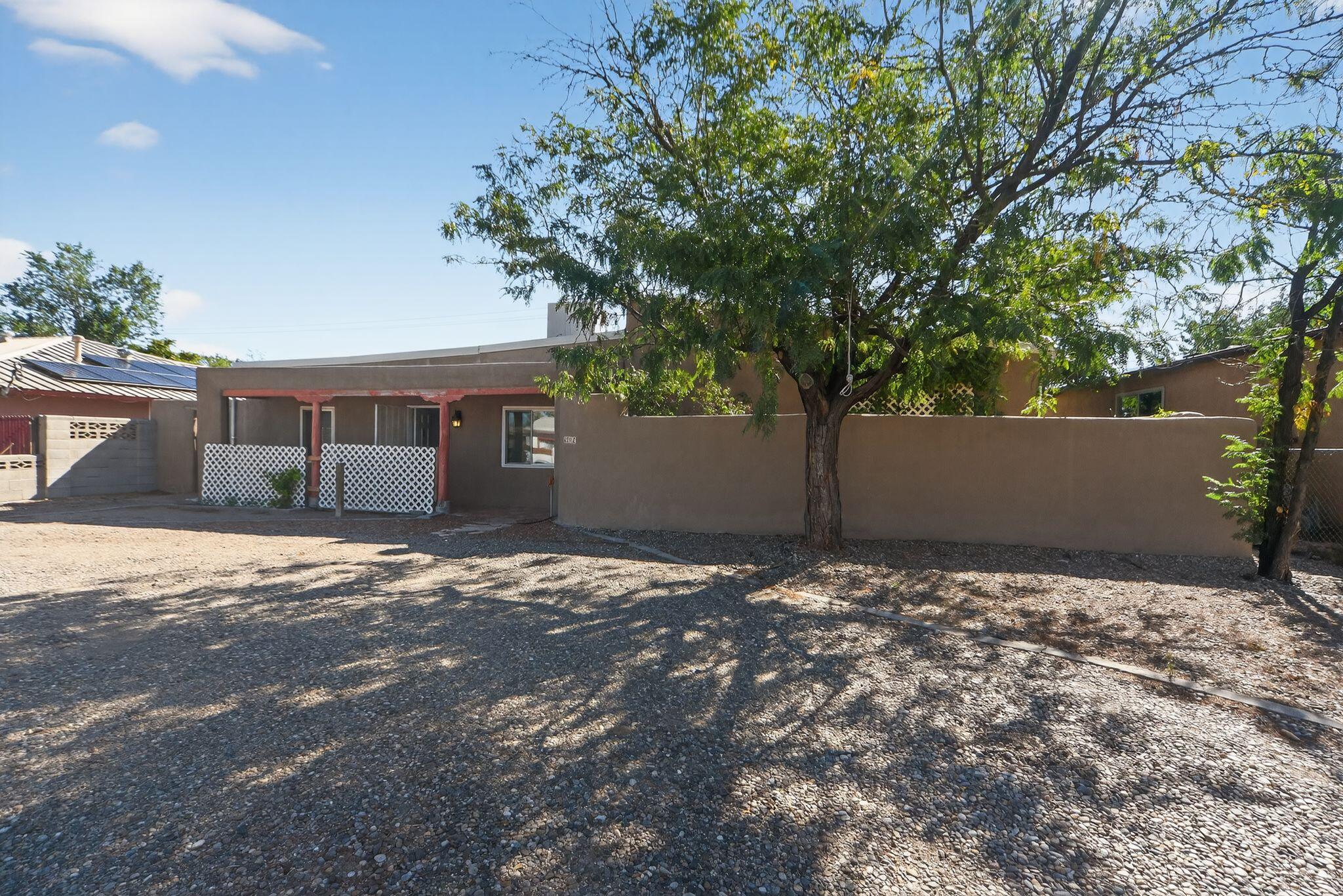 542 CORONADO Drive - Main Image