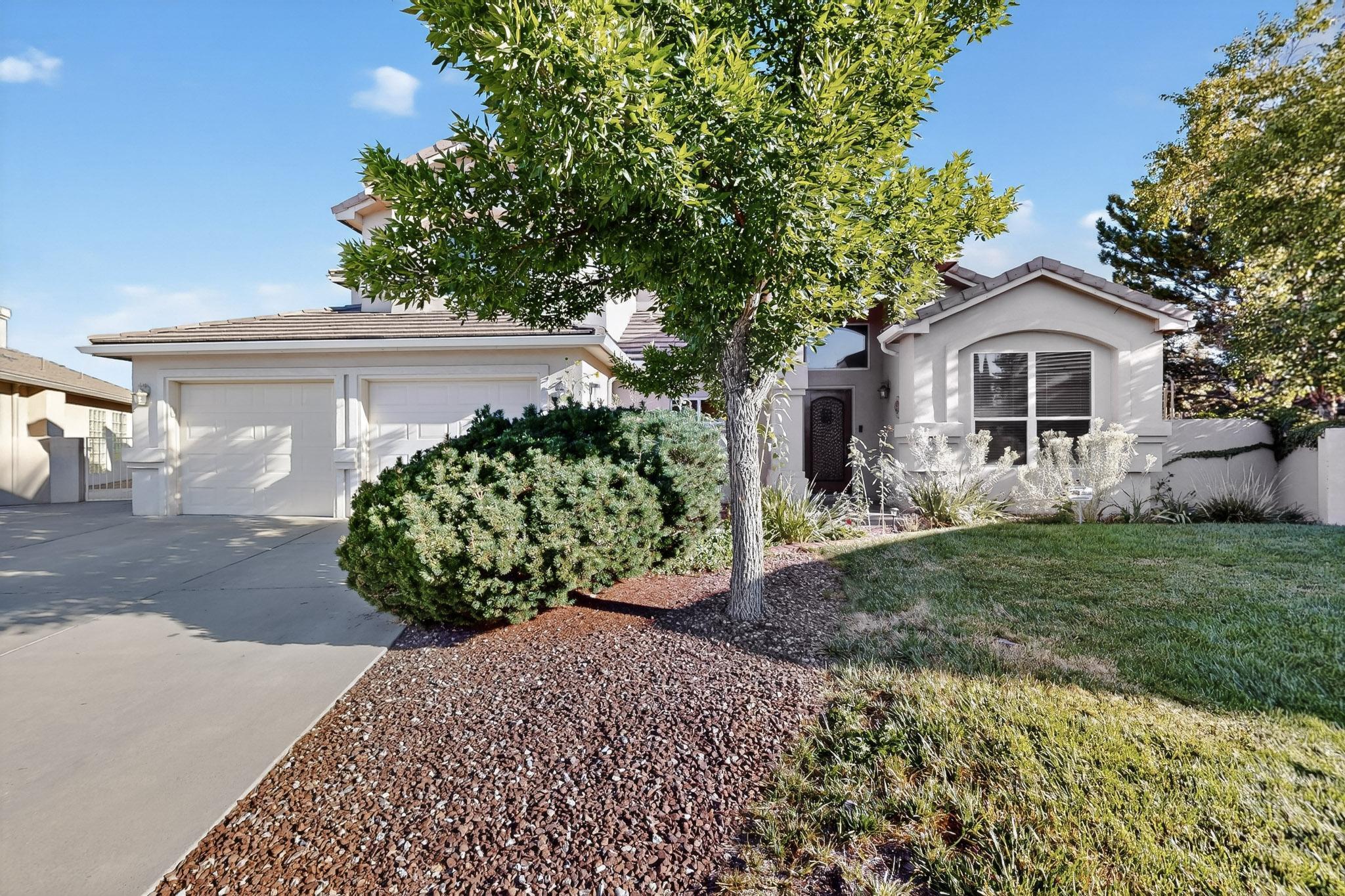 12533 MOUNTAIN RIDGE Place NE - Main Image