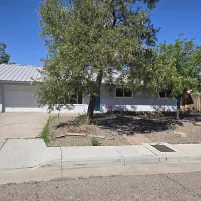 3401 Sierra Drive NE, Albuquerque