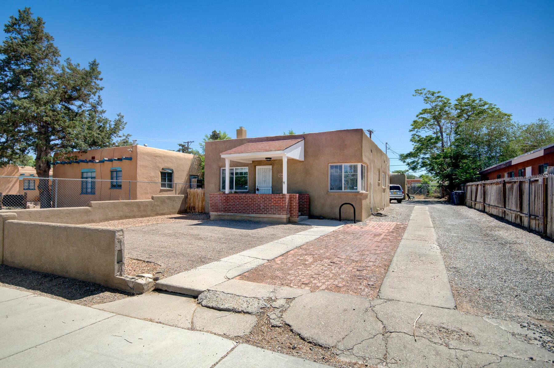 306 Stanford Drive SE C - Main Image