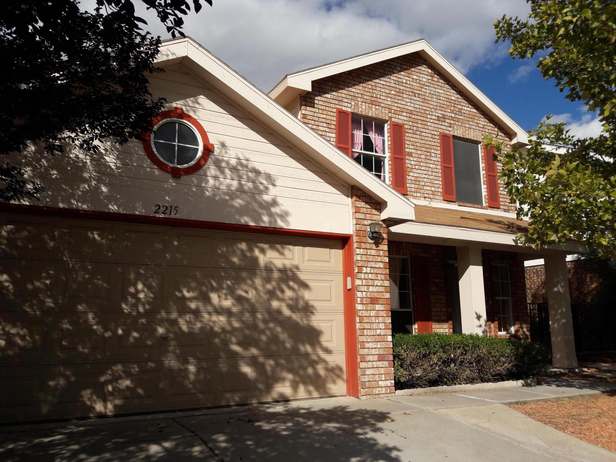 2215 SUNSTONE Drive NW - Main Image