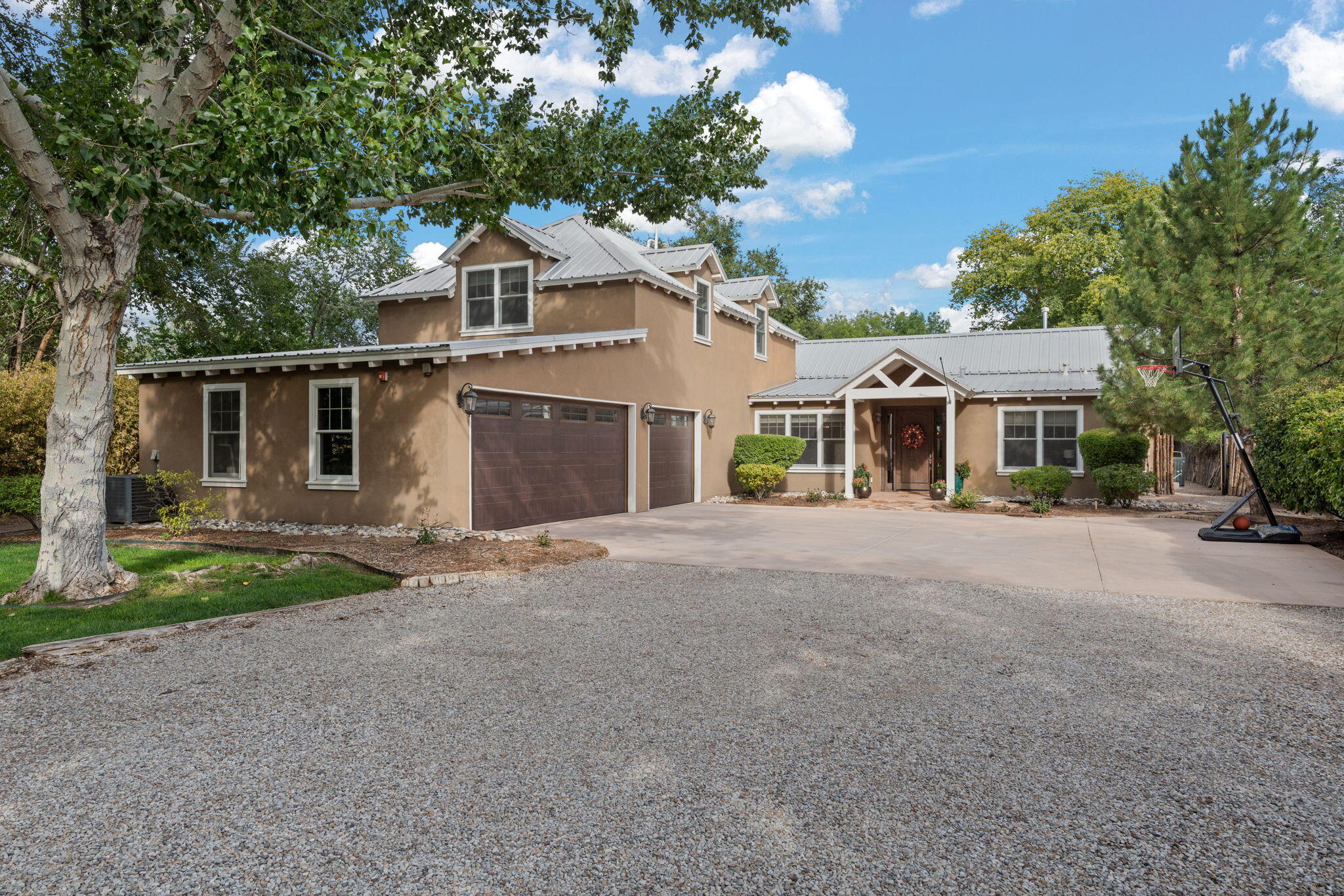 921 CHAMISAL Road NW - Main Image