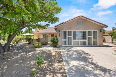 8 CHILI Road, Los Lunas