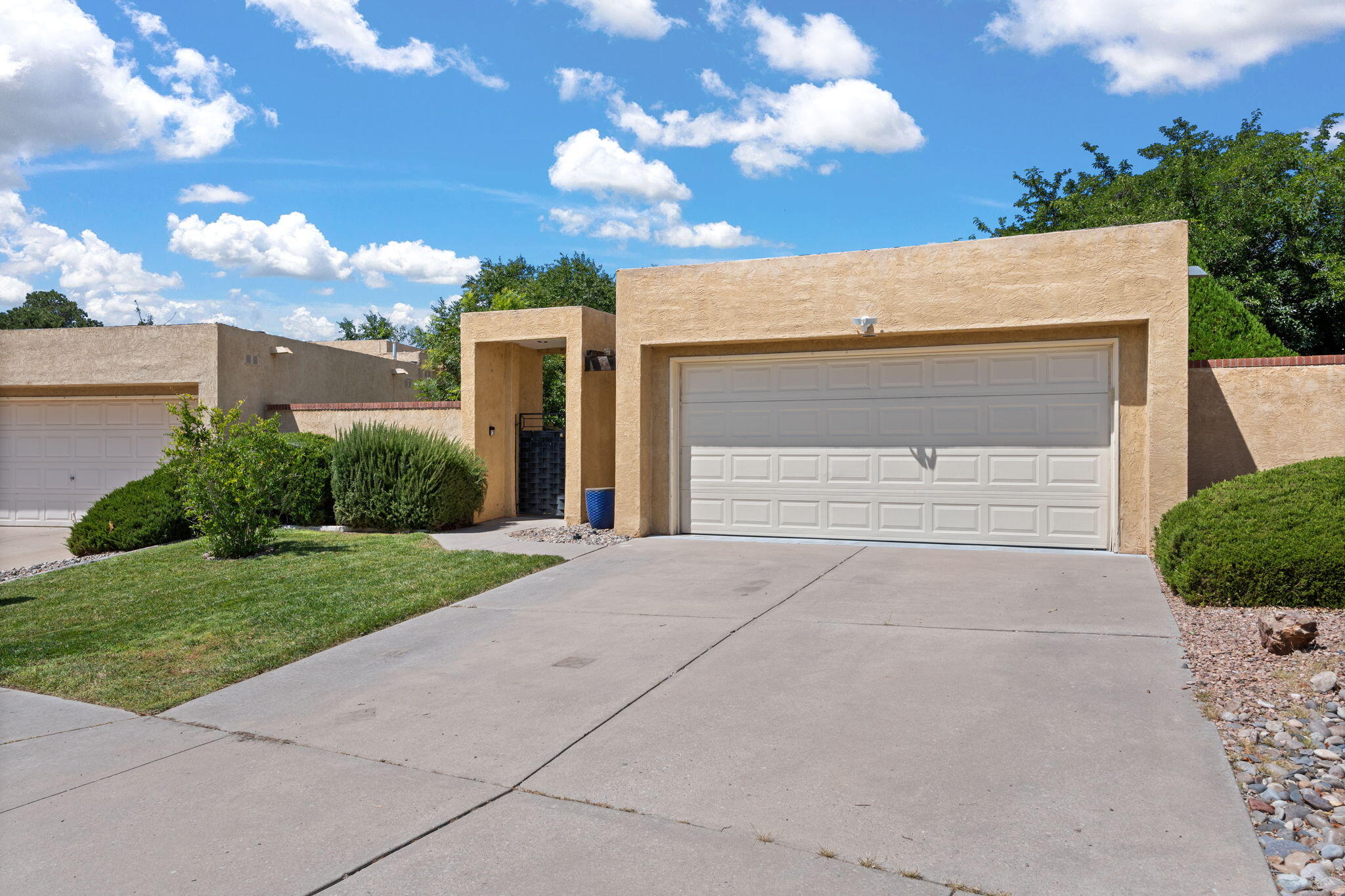 10321 CAMINO DEL OSO - Main Image