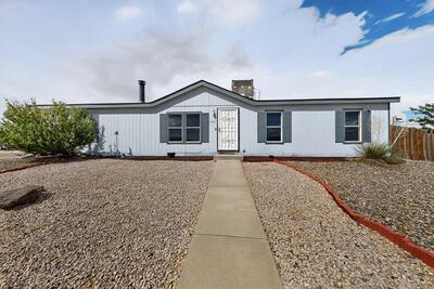 2610 Calle De Los Claveles, Belen