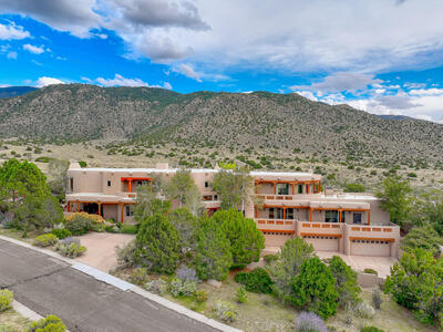 13732 CANADA DEL OSO Place NE, Albuquerque