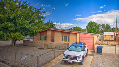 4506 W GLEN Drive SW, Albuquerque