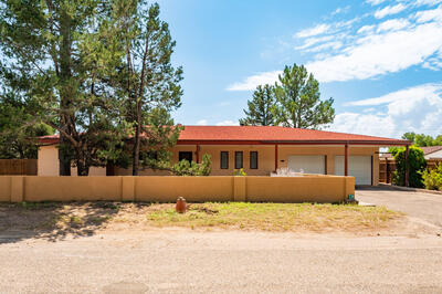 710 W IVERNESS Avenue, Estancia 