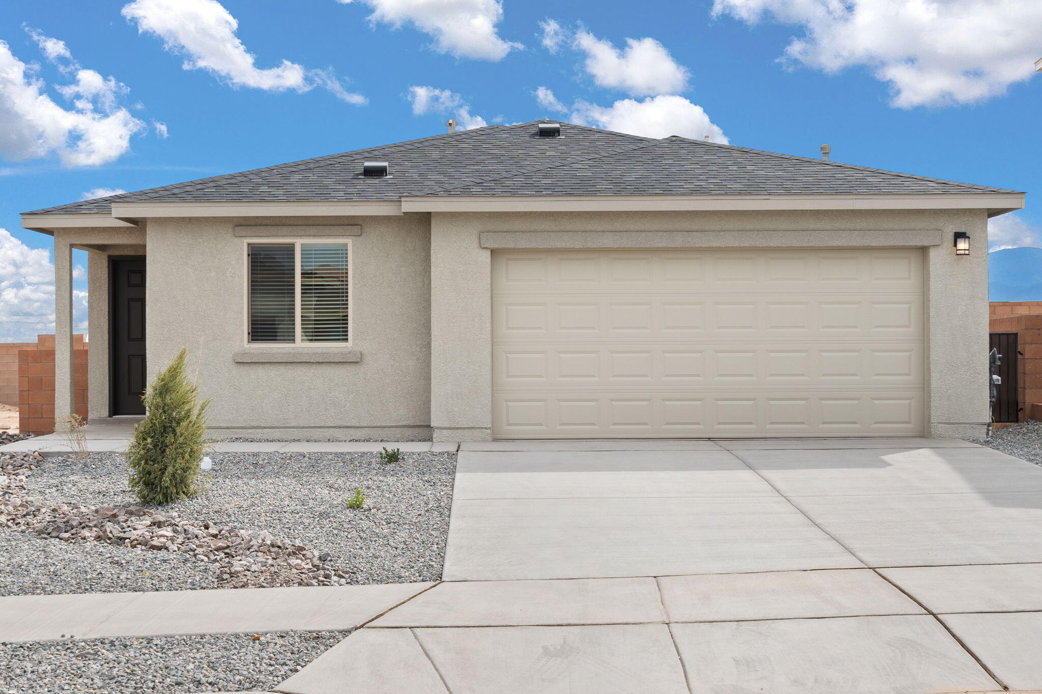 1648 Saddleback Trail NE - Main Image