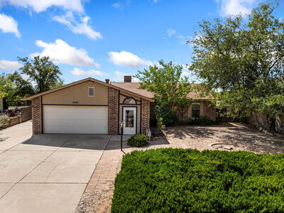 4940 ZIRCONIA Drive NE, Rio Rancho 