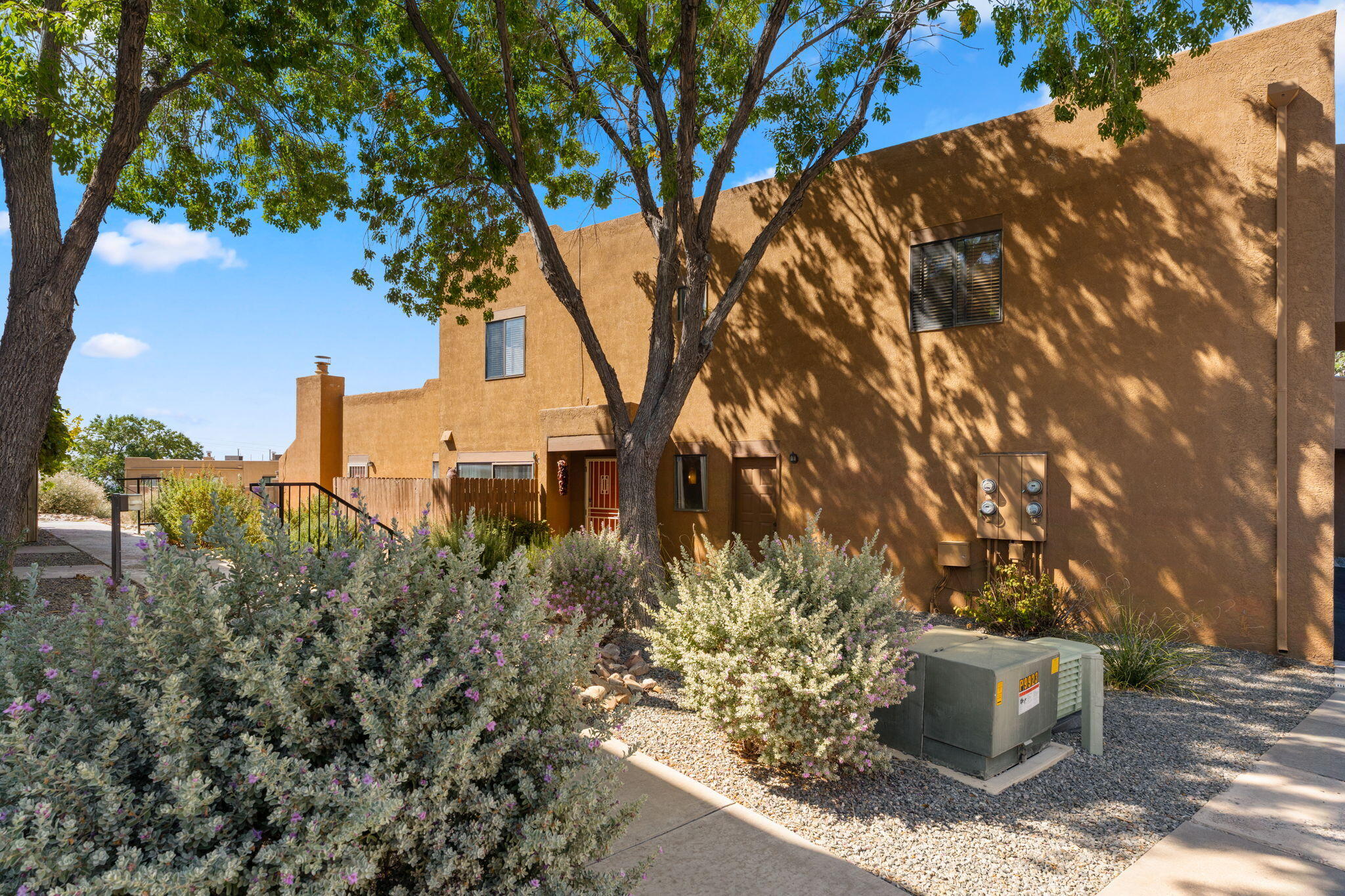 2900 VISTA DEL REY NE 20C - Main Image