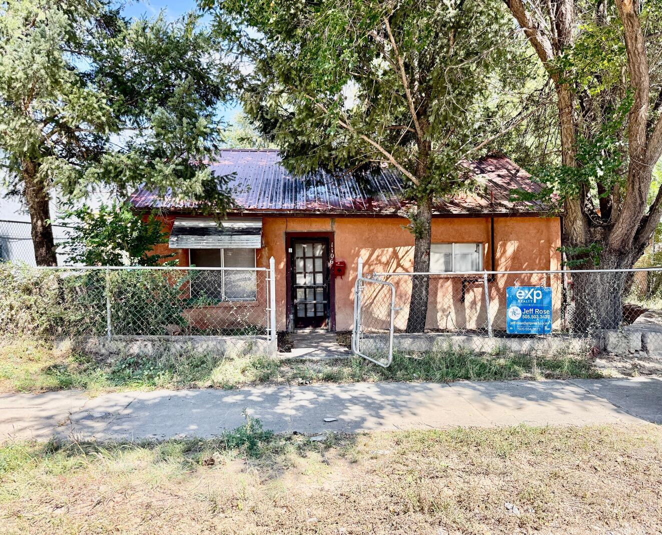 1106 New Mexico Avenue - Main Image