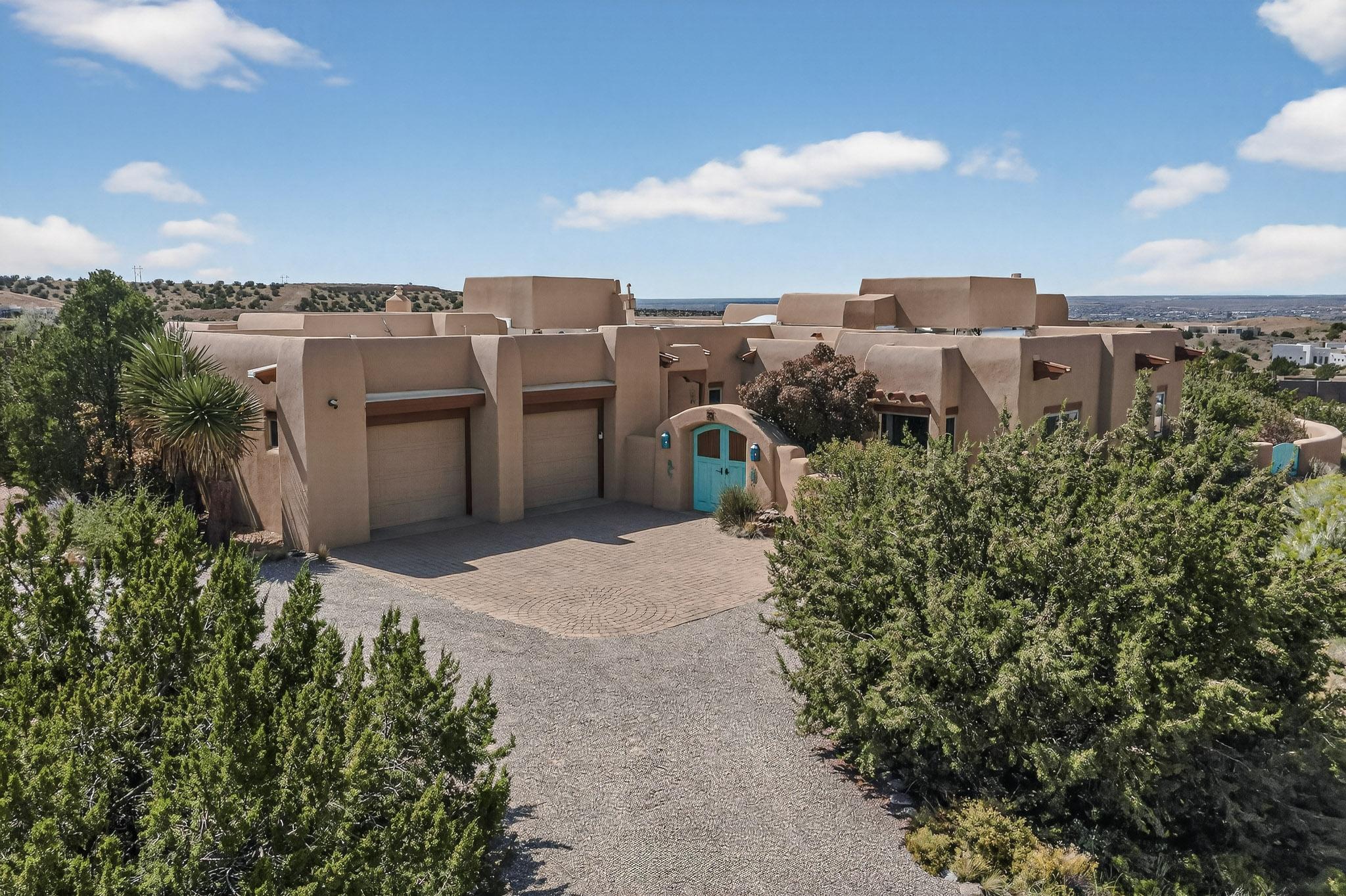 25 FIRST MESA Court - Main Image