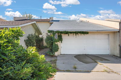 9016 HENDRIX Road NE, Albuquerque